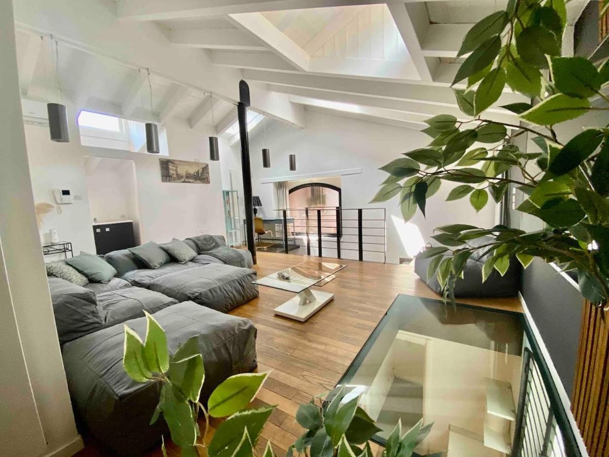 Apartment Luxury Industrial Vicino Al Centro Con Garage