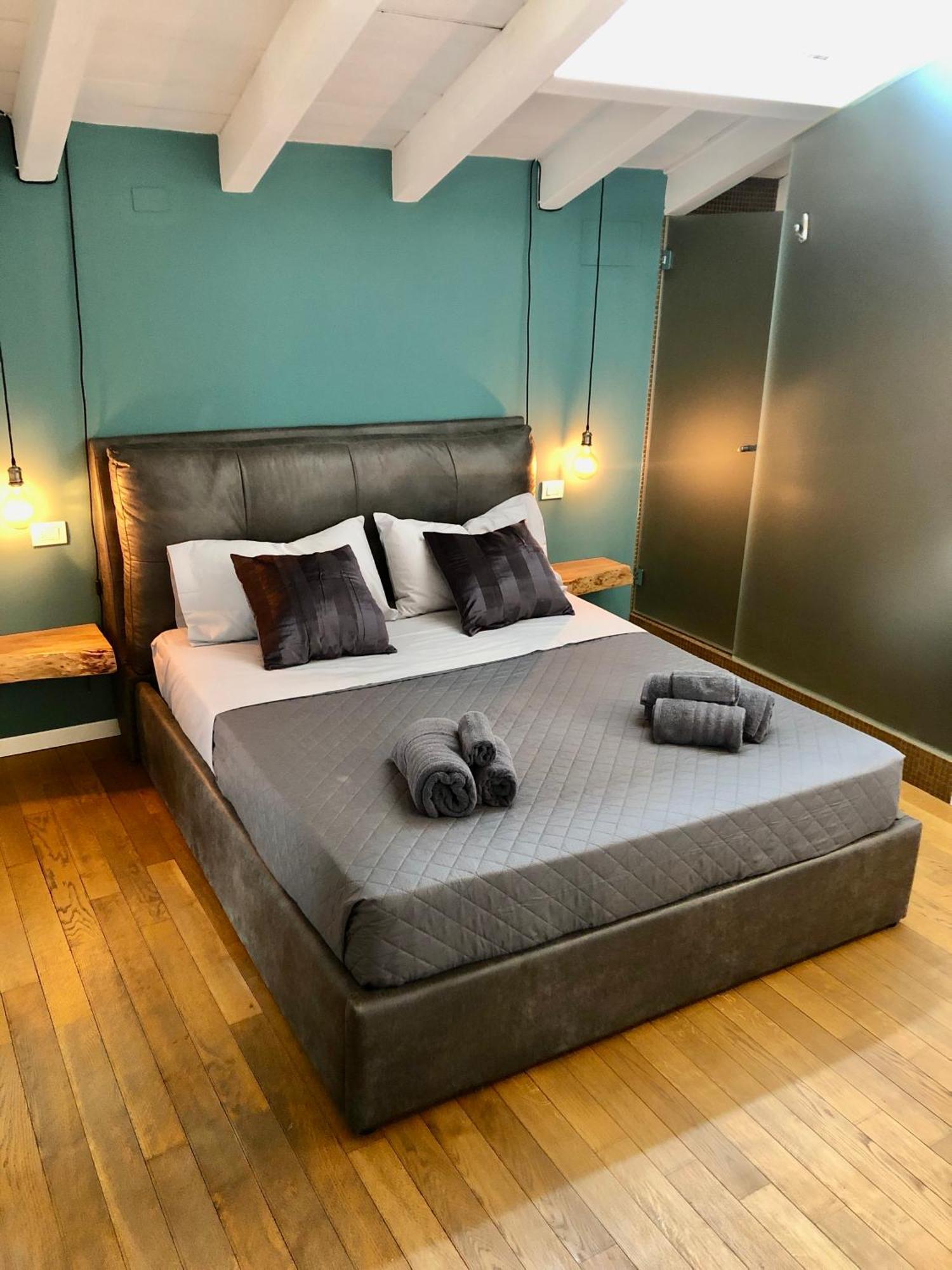 Luxury Industrial Vicino Al Centro Con Garage * Brescia